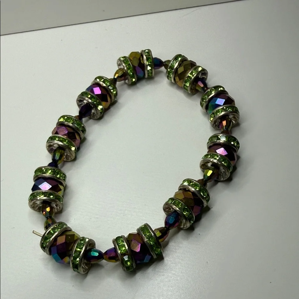 Vintage stretch bracelet Beaded faceted oil slick peridot color rhinestones